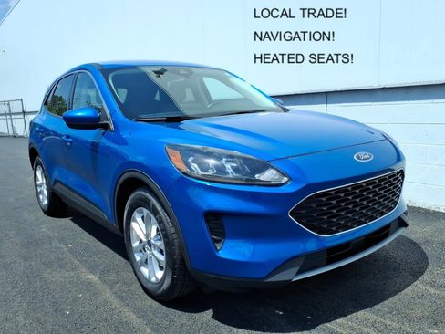 Used 2021 Ford Escape SE w/ Cold Weather Package FWD image 1