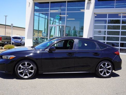 Used 2025 Honda Civic Sport Touring image 3