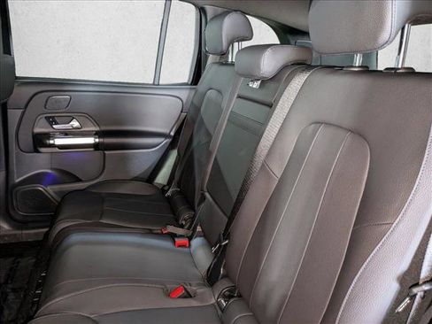 Certified 2025 Mercedes-Benz GLB 250 image 21