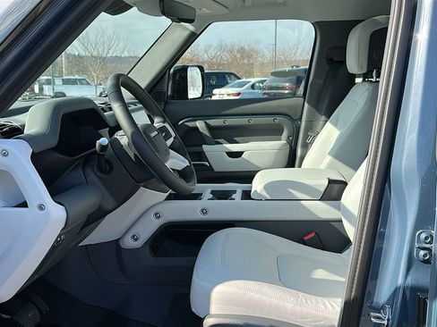 New 2026 Land Rover Defender 110 X-Dynamic SE image 11