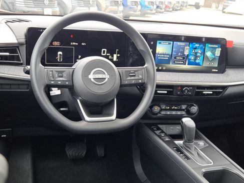 Used 2026 Nissan Kicks SV w/ SV Premium Package AWD/4WD image 18