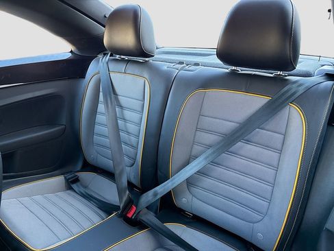 Used 2018 Volkswagen Beetle 2.0T Dune image 23