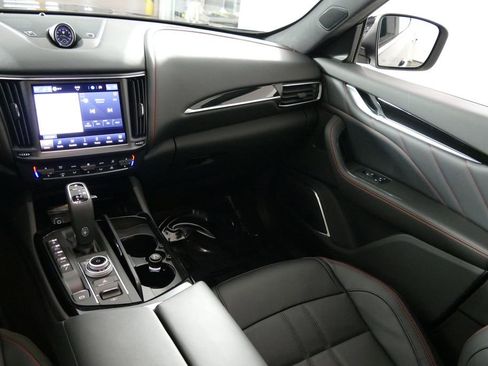 Used 2024 Maserati Levante GT Ultima AWD/4WD image 14