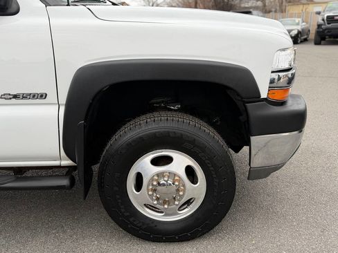 Used 2002 Chevrolet Silverado 3500 LS w/ Electrical Convenience Pkg image 28