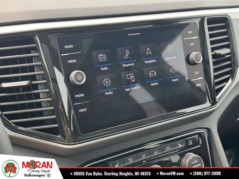 Used 2023 Volkswagen Atlas Cross Sport SEL AWD/4WD image 29