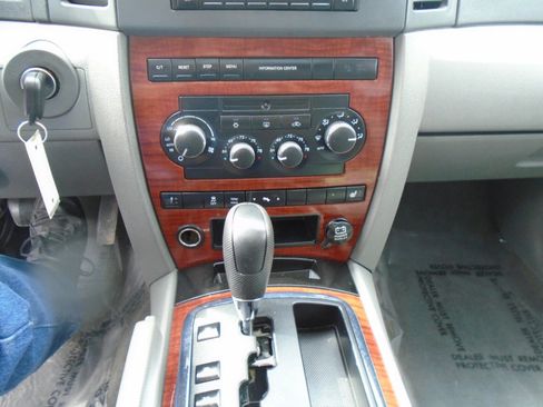 Used 2005 Jeep Grand Cherokee Limited image 17
