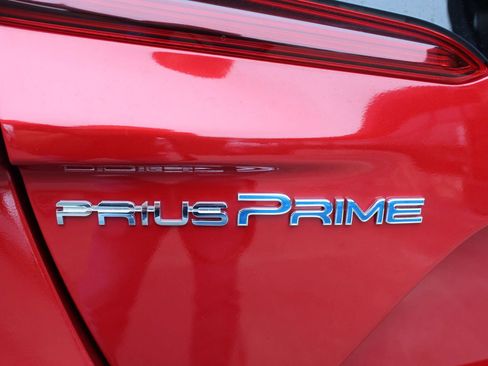 Used 2020 Toyota Prius Prime LE FWD image 31