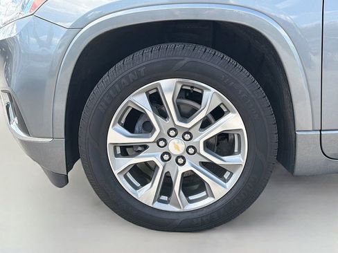 Used 2019 Chevrolet Traverse Premier image 35
