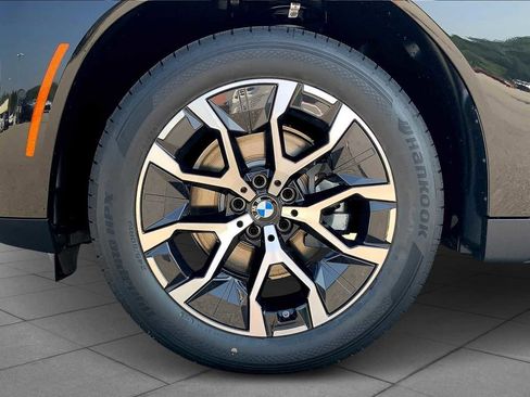 Used 2025 BMW X3 xDrive30i w/ Premium Package image 11