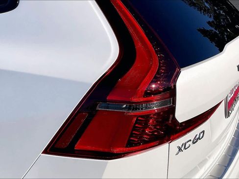 New 2026 Volvo XC60 B5 Plus w/ Protection Package Premier image 25