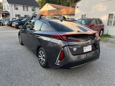 Used 2020 Toyota Prius Prime XLE FWD image 8