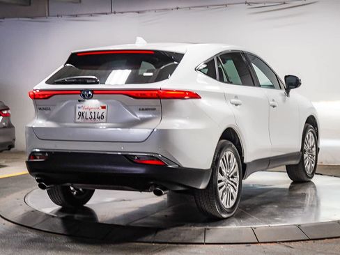 Certified 2024 Toyota Venza Limited AWD/4WD image 5