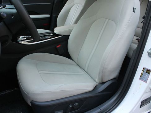 Used 2021 Hyundai Sonata SEL FWD image 17