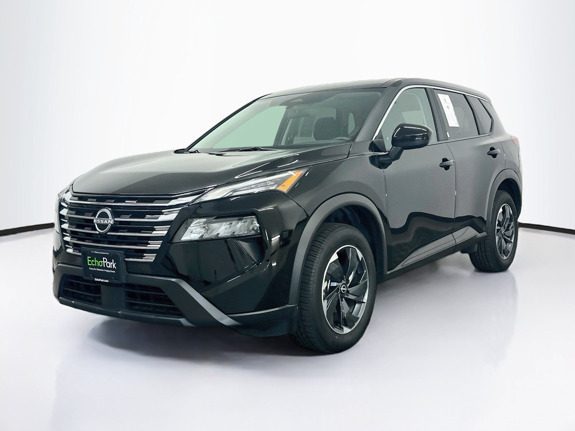 Used 2025 Nissan Rogue SV AWD/4WD image 3
