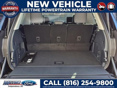New 2026 Ford Expedition Active AWD/4WD image 32