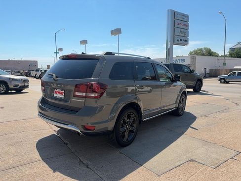 Used 2020 Dodge Journey Crossroad w/ Popular Equipment Group FWD image 6