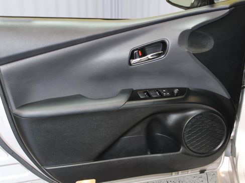 Used 2021 Toyota Prius Prime XLE FWD image 46