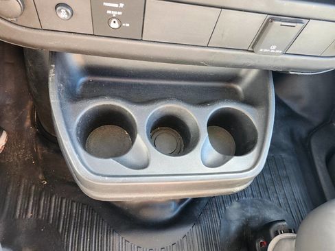 Used 2015 GMC Savana 2500 image 15