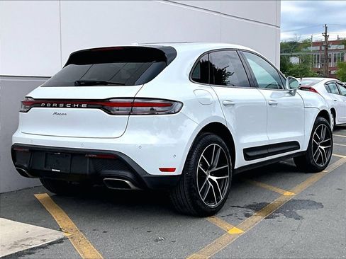 Certified 2026 Porsche Macan AWD/4WD image 17