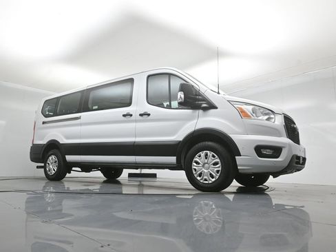 Certified 2022 Ford Transit 350 XLT RWD image 4