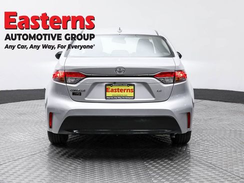 Used 2024 Toyota Corolla LE image 6