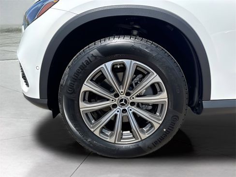 Certified 2025 Mercedes-Benz GLC 300 4MATIC image 10