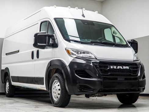 Used 2023 RAM ProMaster 2500 FWD image 4