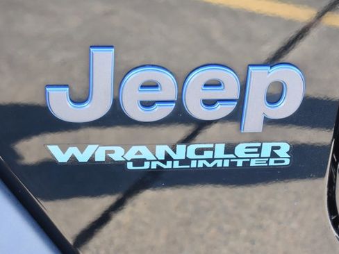 Used 2021 Jeep Wrangler Unlimited Rubicon 4xe image 12