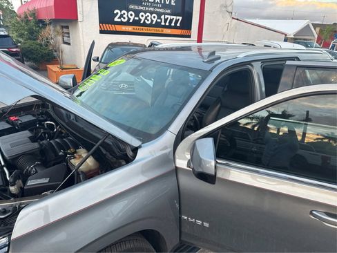 Used 2021 Chevrolet Tahoe LT AWD/4WD image 12