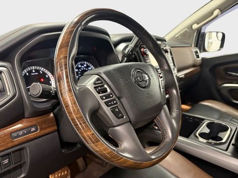 Used 2017 Nissan Titan Platinum Reserve image 12