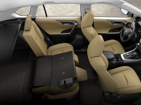 Used 2025 Toyota RAV4 XLE image 22