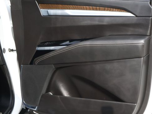 Used 2025 Cadillac Escalade Sport Platinum image 25