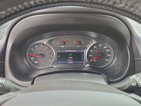 Used 2022 GMC Terrain SLT w/ Infotainment Package II image 17