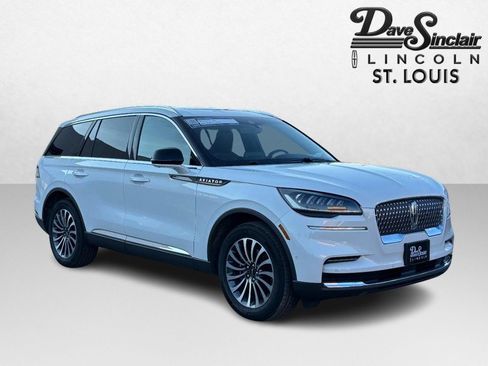 Used 2023 Lincoln Aviator Reserve w/ Equipment Group 201A image 3