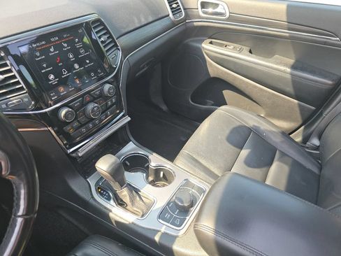 Used 2020 Jeep Grand Cherokee Limited w/ Premium Lighting Group AWD/4WD image 31