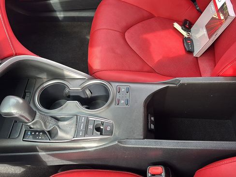 Used 2024 Toyota Camry XSE w/ Navigation Package image 34