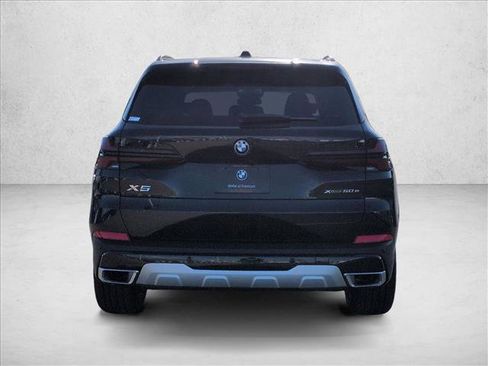 New 2026 BMW X5 xDrive50e image 8