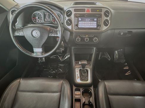 Used 2010 Volkswagen Tiguan S FWD image 25