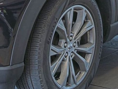 Used 2023 Ford Explorer Limited image 13