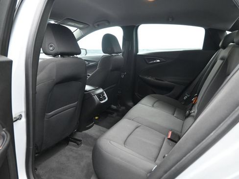 Used 2019 Chevrolet Malibu LT FWD image 19