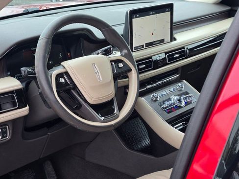 Used 2020 Lincoln Aviator Reserve w/ Equipment Group 201A image 26