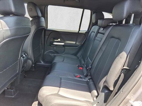 Used 2021 Mercedes-Benz GLB 250 4MATIC image 19