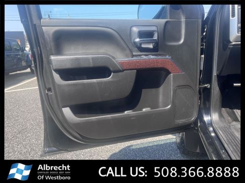 Used 2018 GMC Sierra 1500 SLE w/ SLE Value Package AWD/4WD image 11