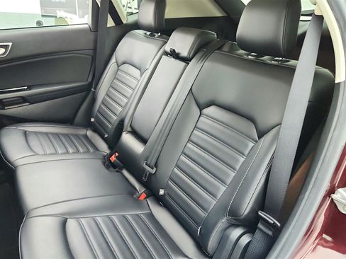 Used 2020 Ford Edge SEL FWD image 32