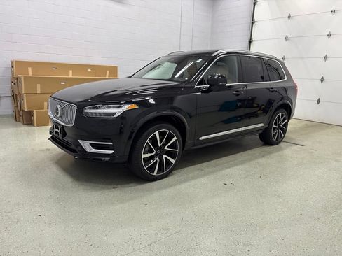 Used 2024 Volvo XC90 B6 Ultimate w/ Protection Package Premier AWD/4WD image 8