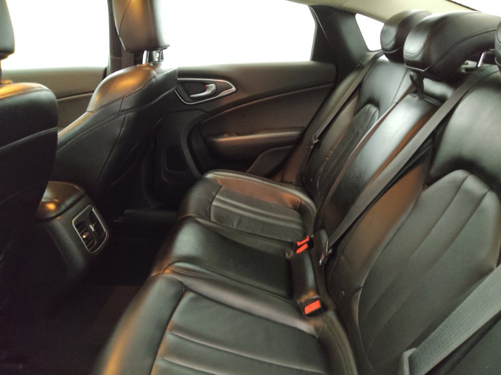 Used 2015 Chrysler 200 C FWD image 18