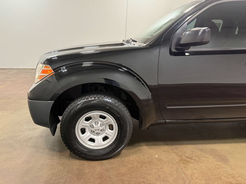 Used 2015 Nissan Frontier S RWD image 40