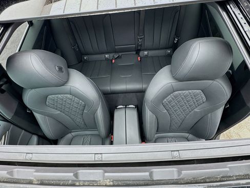 Used 2023 BMW 530e w/ Premium Package image 13