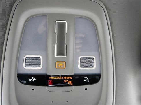 Used 2025 Volvo XC90 B5 Core w/ Climate Package image 25