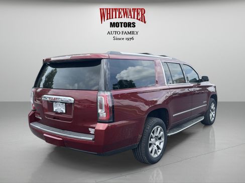 Used 2020 GMC Yukon XL Denali AWD/4WD image 5